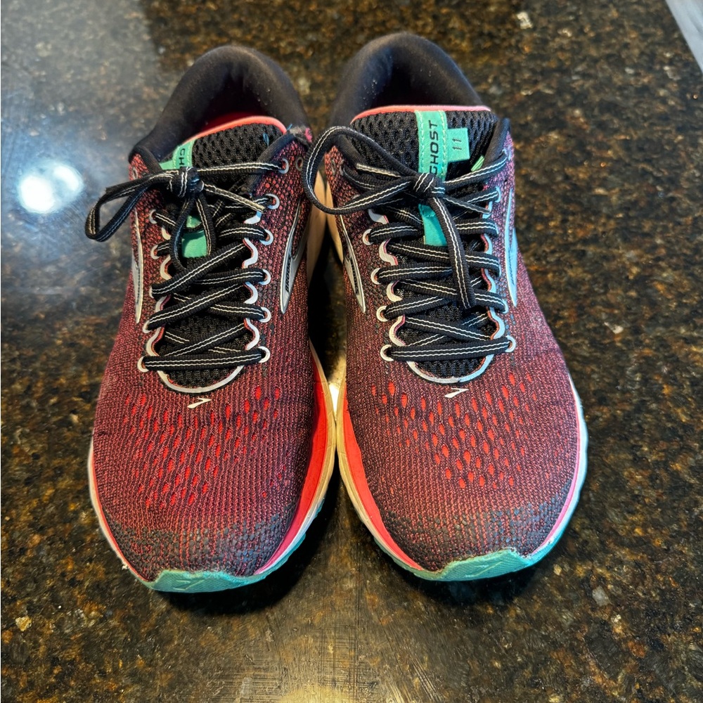 Brooks ghost shoes